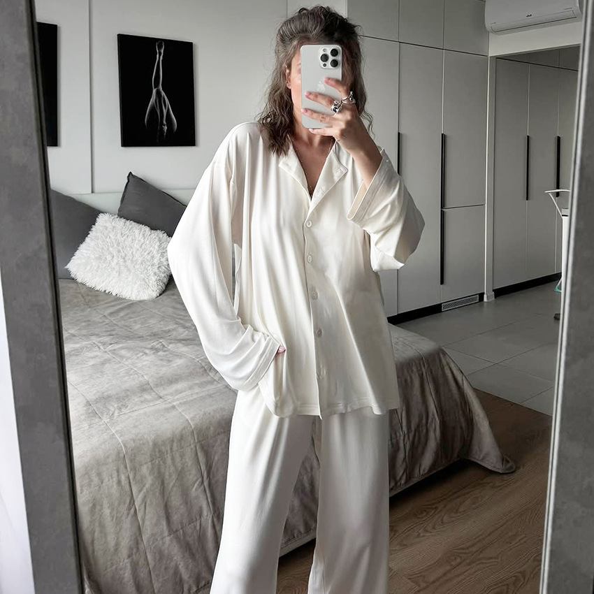 Stylish And Minimalist Womens Loungewear Set