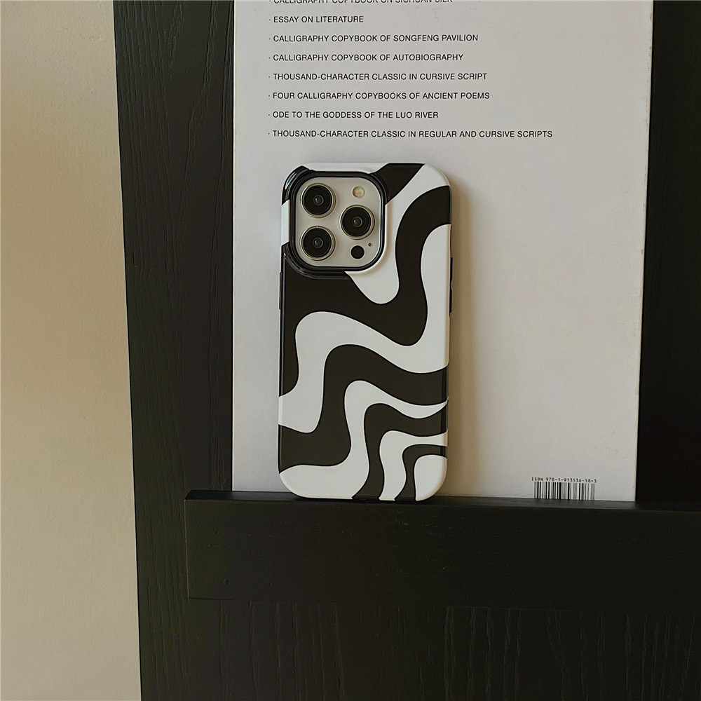 Ins Black And White Irregular Stripes Phone Case - Image 13