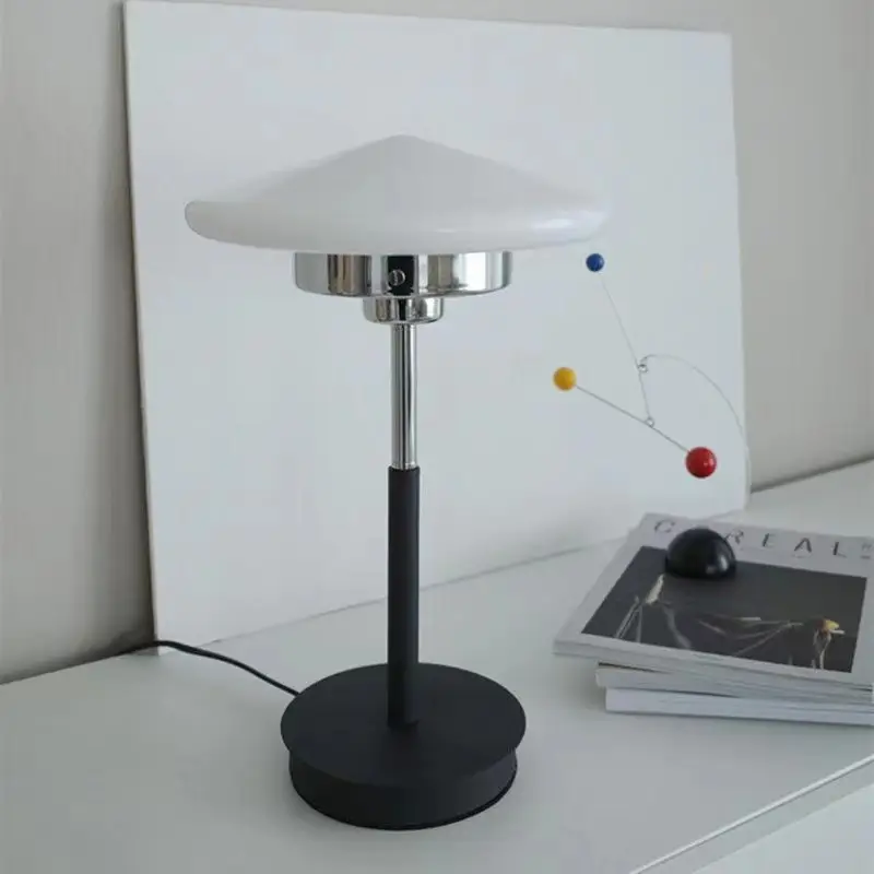 Nordic-style Modern Minimalist Luxury Bedside Table Lamp