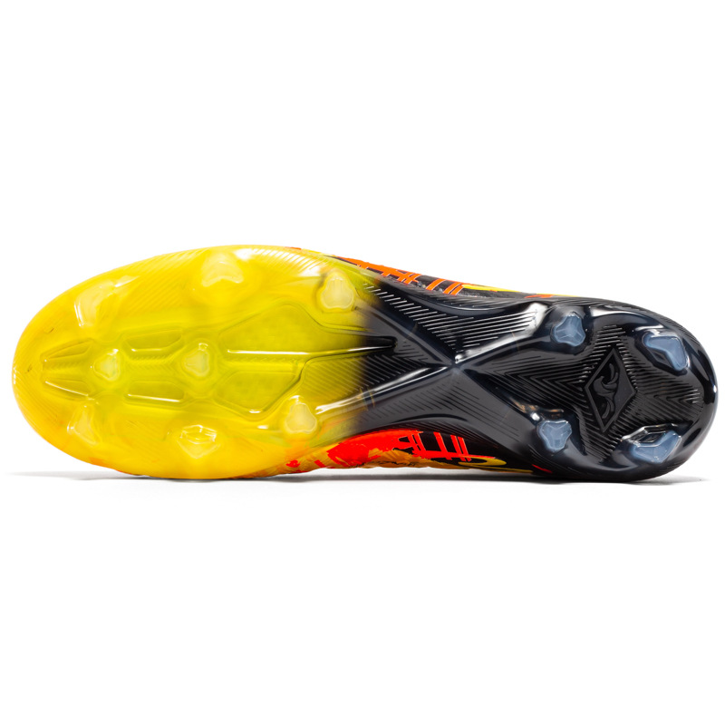 High-top Soccer Shoes For Teens And Children - All Sizes 31 High-top Soccer Shoes For Teens And Children - All Sizes