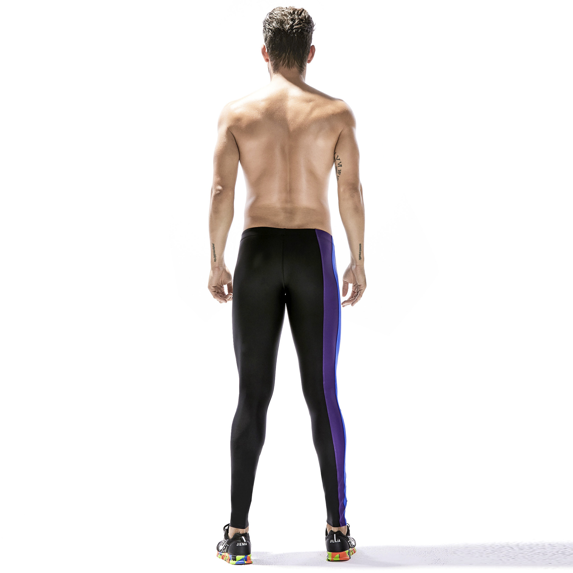 Title 10, Elastic tight-fitting trousers for ultimate com...