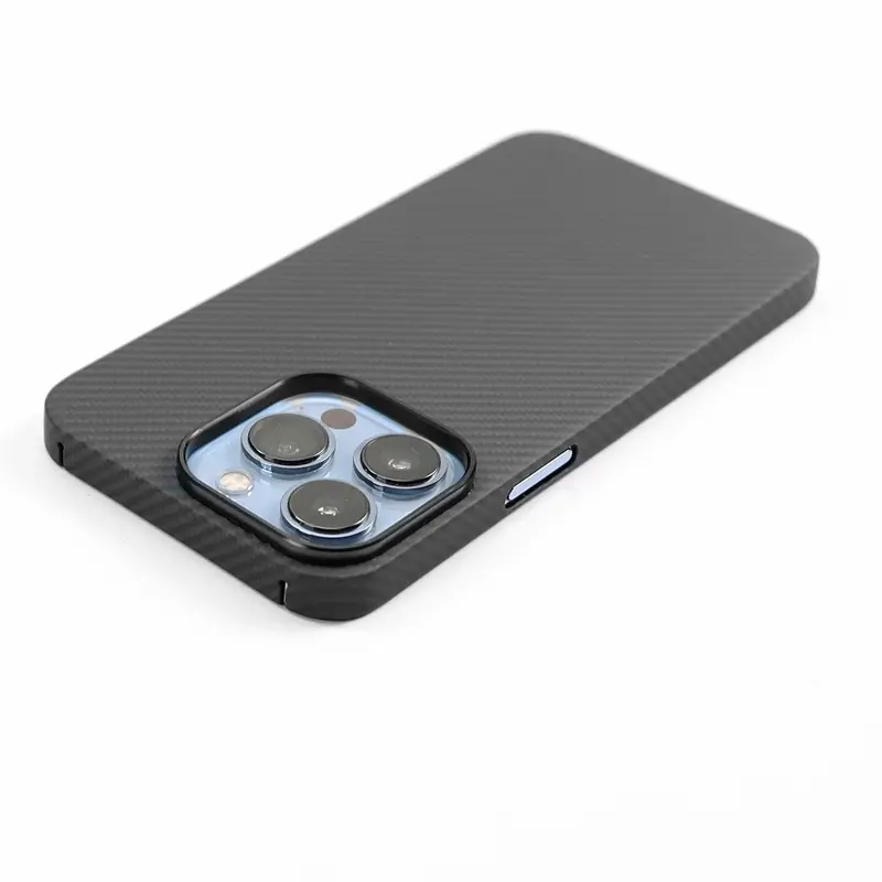 Fine Lines 600D Ultra-thin All-wrapped Carbon Fiber Phone Case