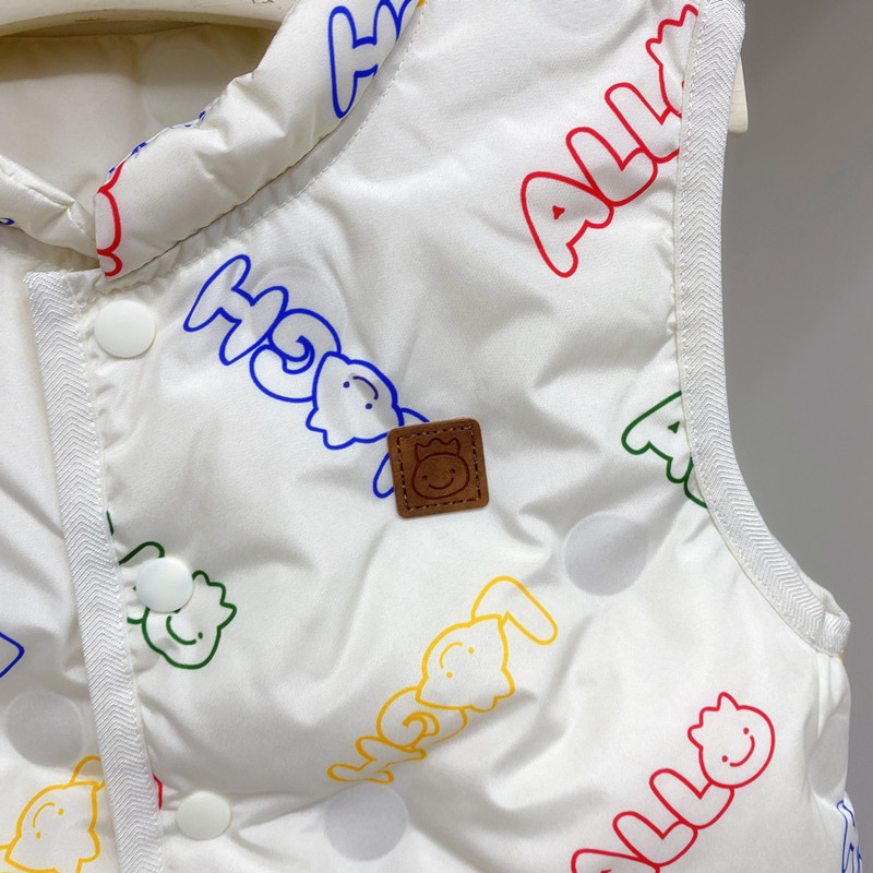 Title 4, Boys and Girls Full Printed Letters Down Vest...