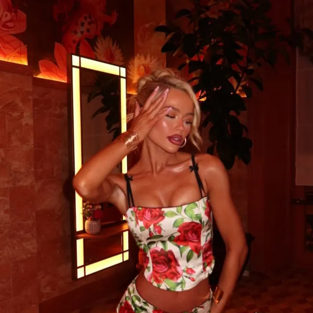 Retro Rose Print Tube Top French Retro Split Swimsuit For Women Color - Shop at LoveMi
