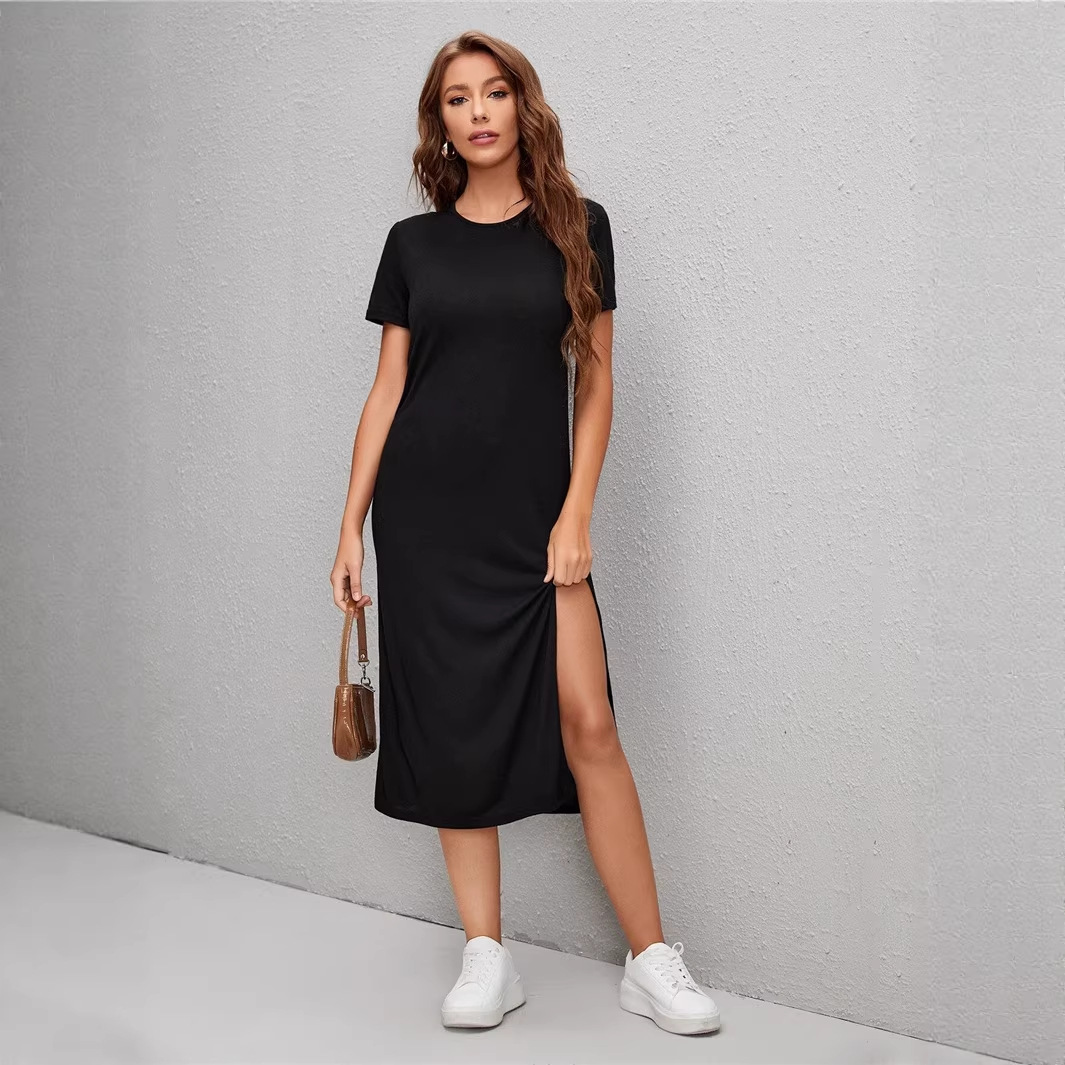 Womens Knitted Short-sleeve Dress With A Round Neck And Side Slit