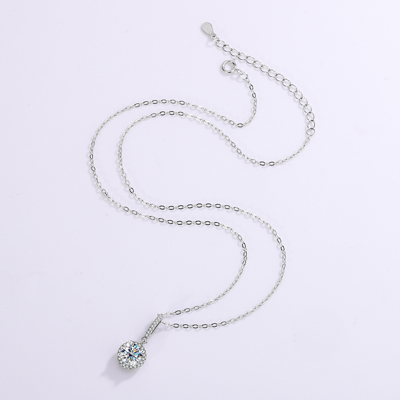 S925 Sterling Silver Moissanite One Carat Square And Round Pendant With Six-claw Snowflake Design