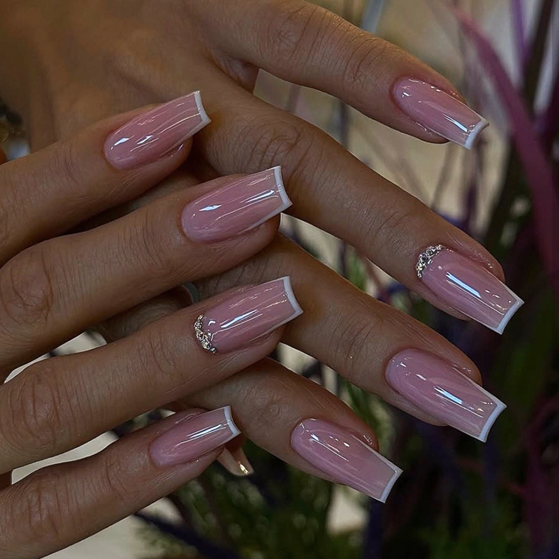 Instagram Style Wearable Nails French Manicure Wearable Nails With Rhinestone