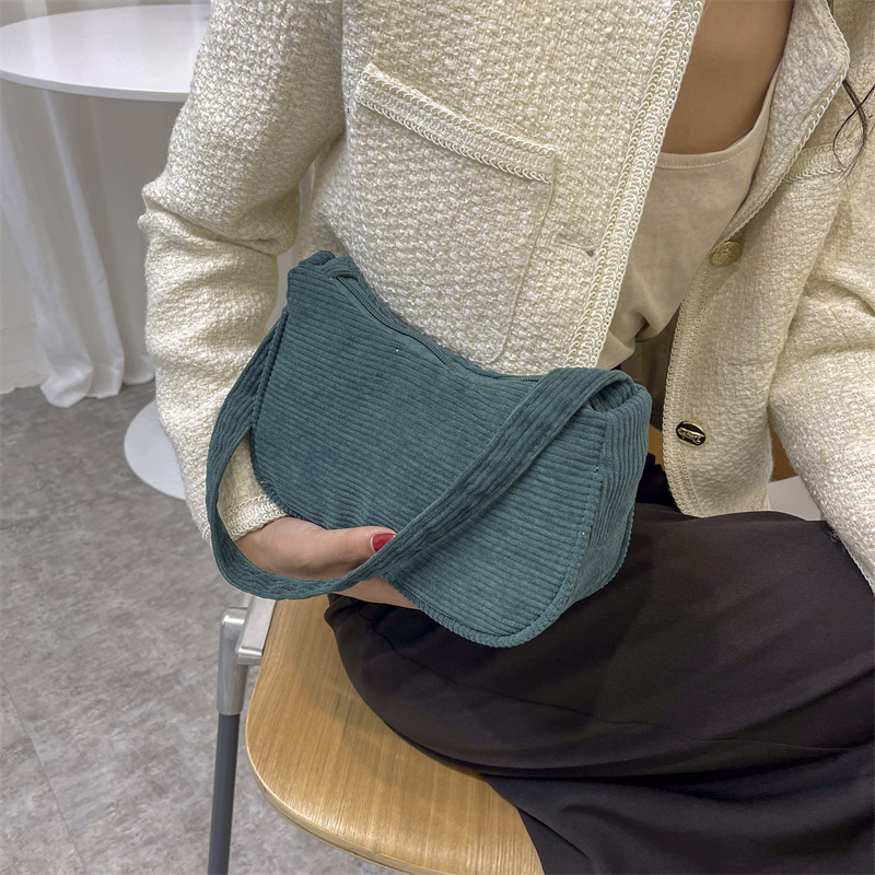 Title 10, Modische One-Shoulder-Achsel-Handtasche. Prakti...