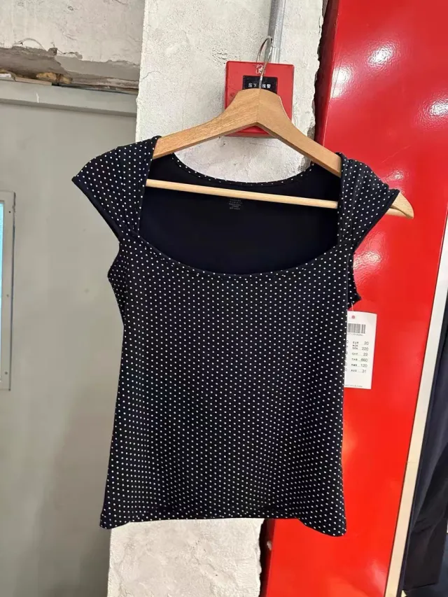 Women's Black Polka Dot Short Sleeve T shirt - Shop at LoveMi