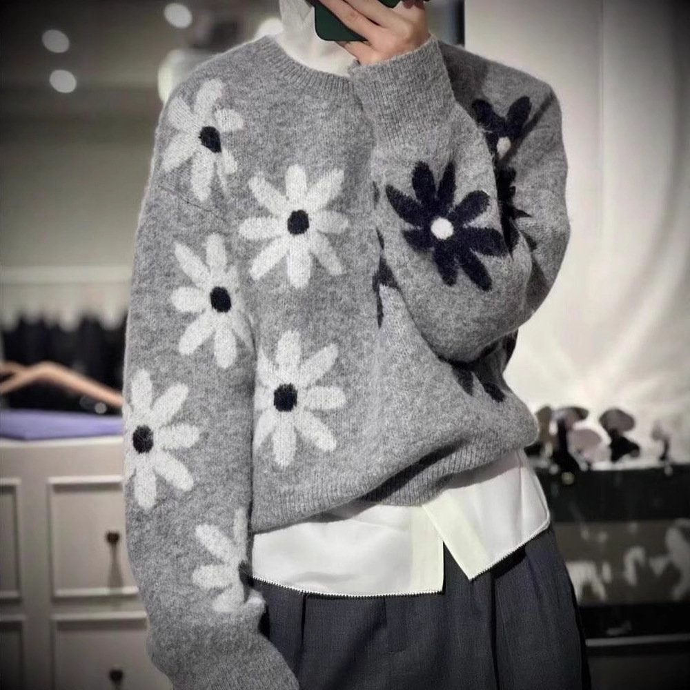 Round Neck Flower Western Style Soft Glutinous Loose And Lazy Style Pullover Sweater