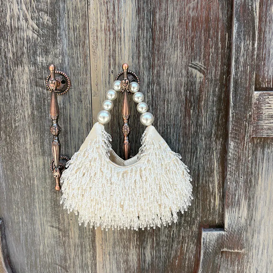 French-style Gentle Off-white Statement Tassel Tote Bag