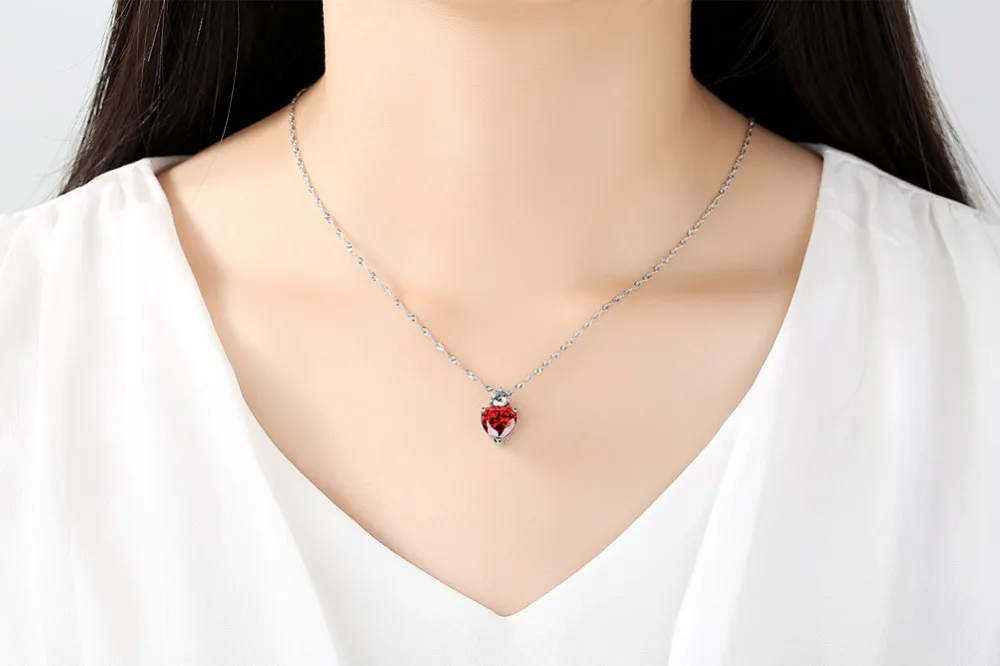 Title 8, Heart-shaped pendant fashion zircon necklace