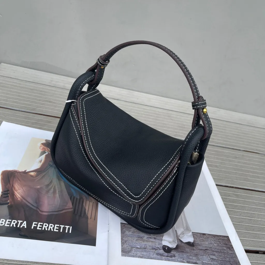 Spring And Summer New Geometric Pillow Bag Shoulder Crossbody Cowhide Women's Bag - Black