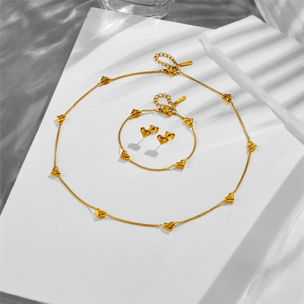 Heart-shaped Necklace Versatile Luxe And Golden