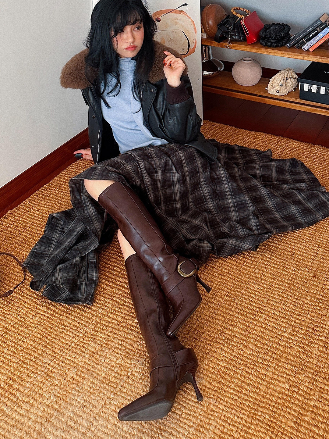 Pointed-toe Vintage-style High Boots With Metal Buckles For Women 2d751795 83a9 422e Bca6 Eddcaede9a46