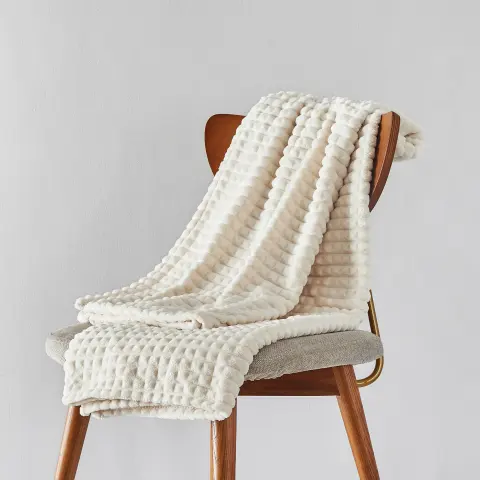 Flannel Plaid Blanket Soft Comfortable and Warm Nap