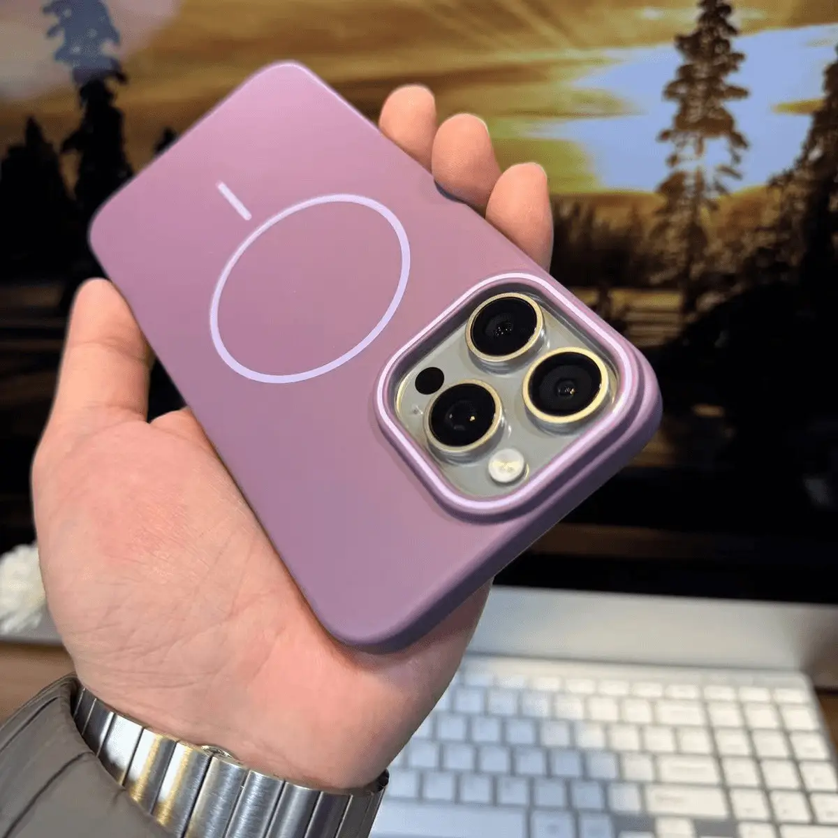 Soft Fine Circle Magnetic Phone Case
