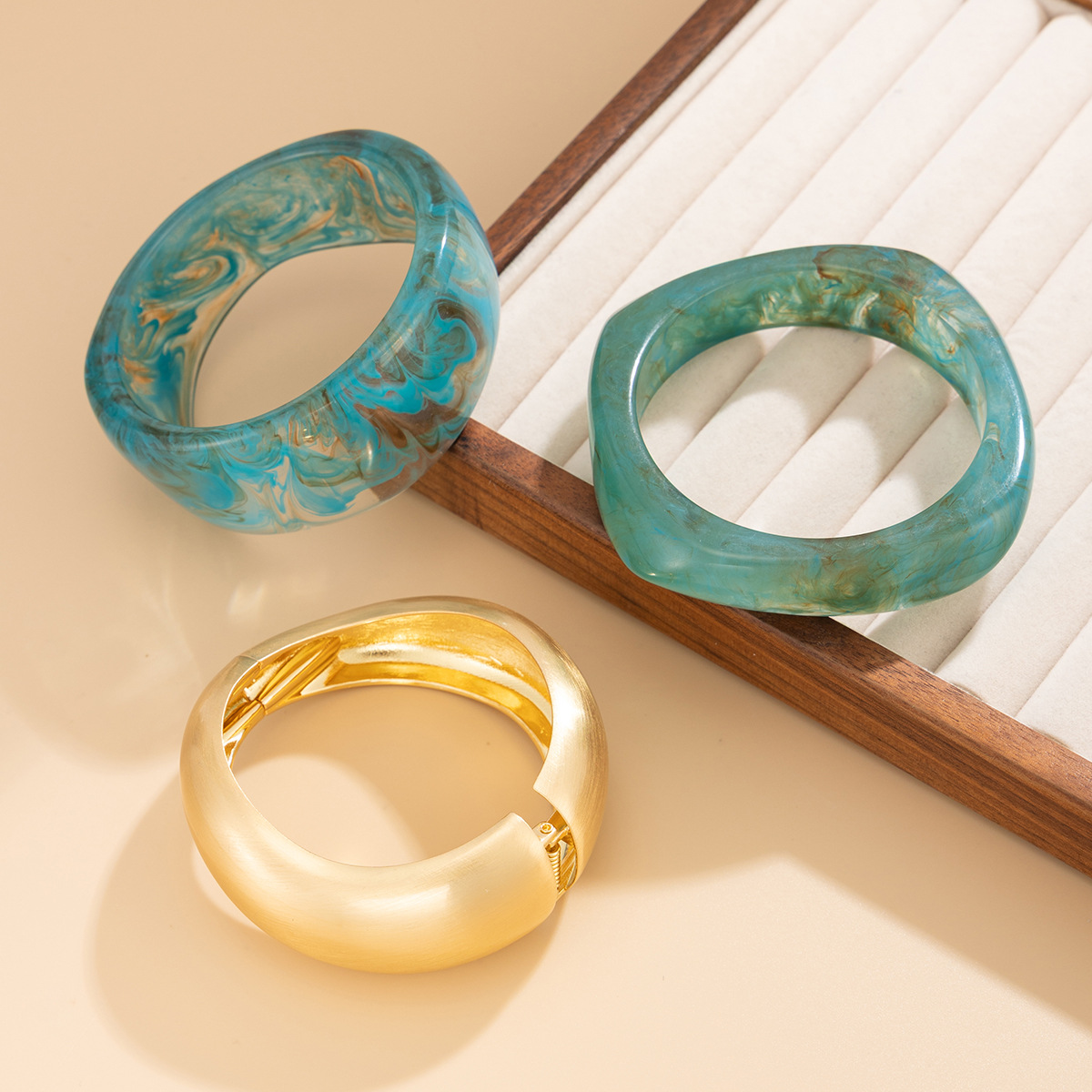 Vintage Peacock Blue Ombre Resin Wide Bracelet