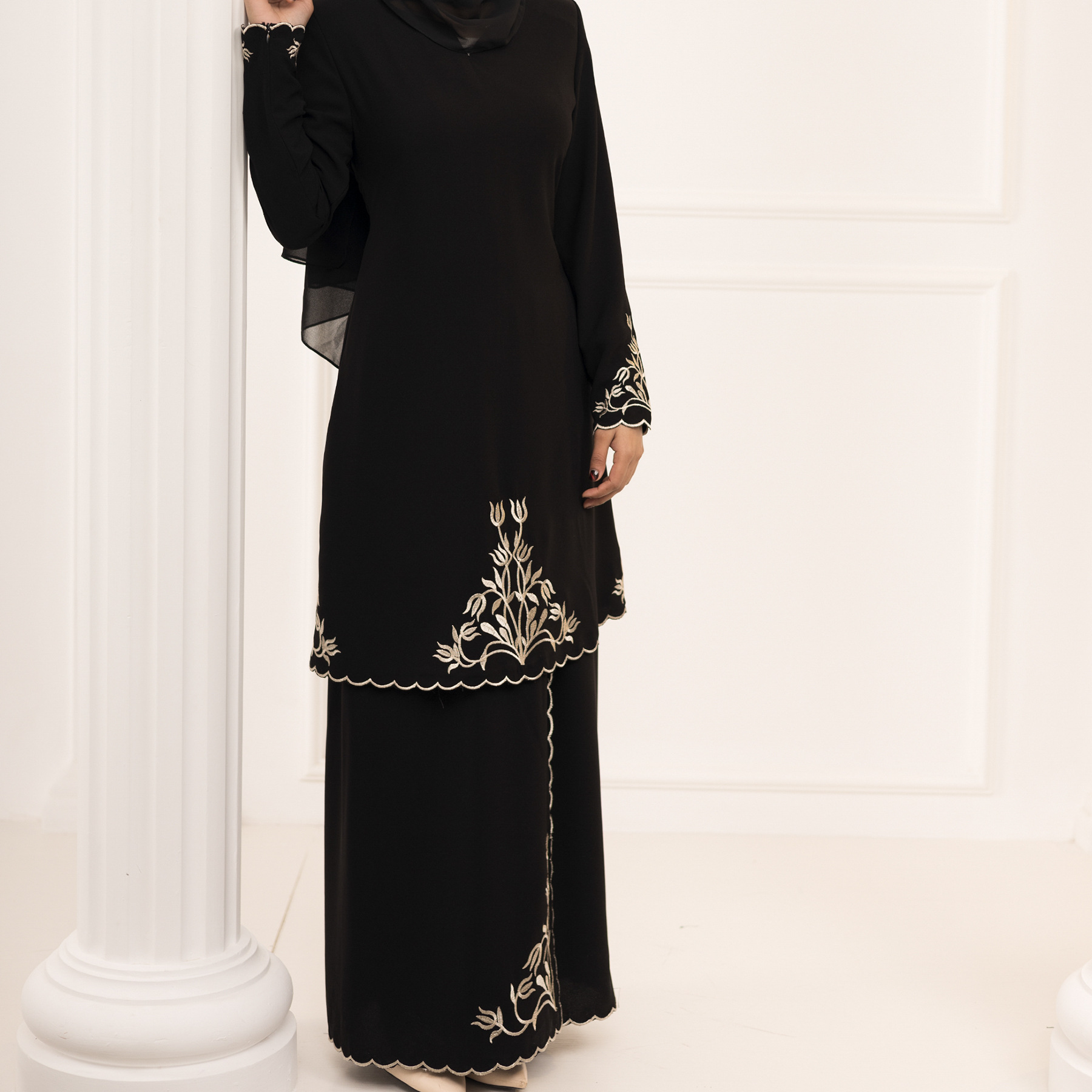 Malay Middle East Exquisite Embroidery Suit Women Black - Shop at LoveMi