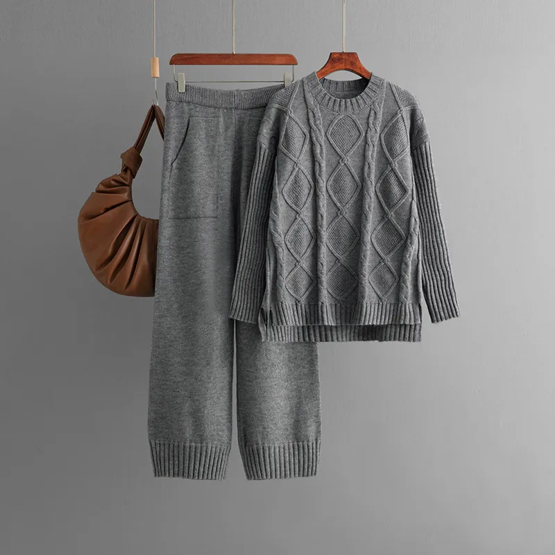 Plus Size Women's Clothing Cable-knit Pullover Sweater Suit - Gray