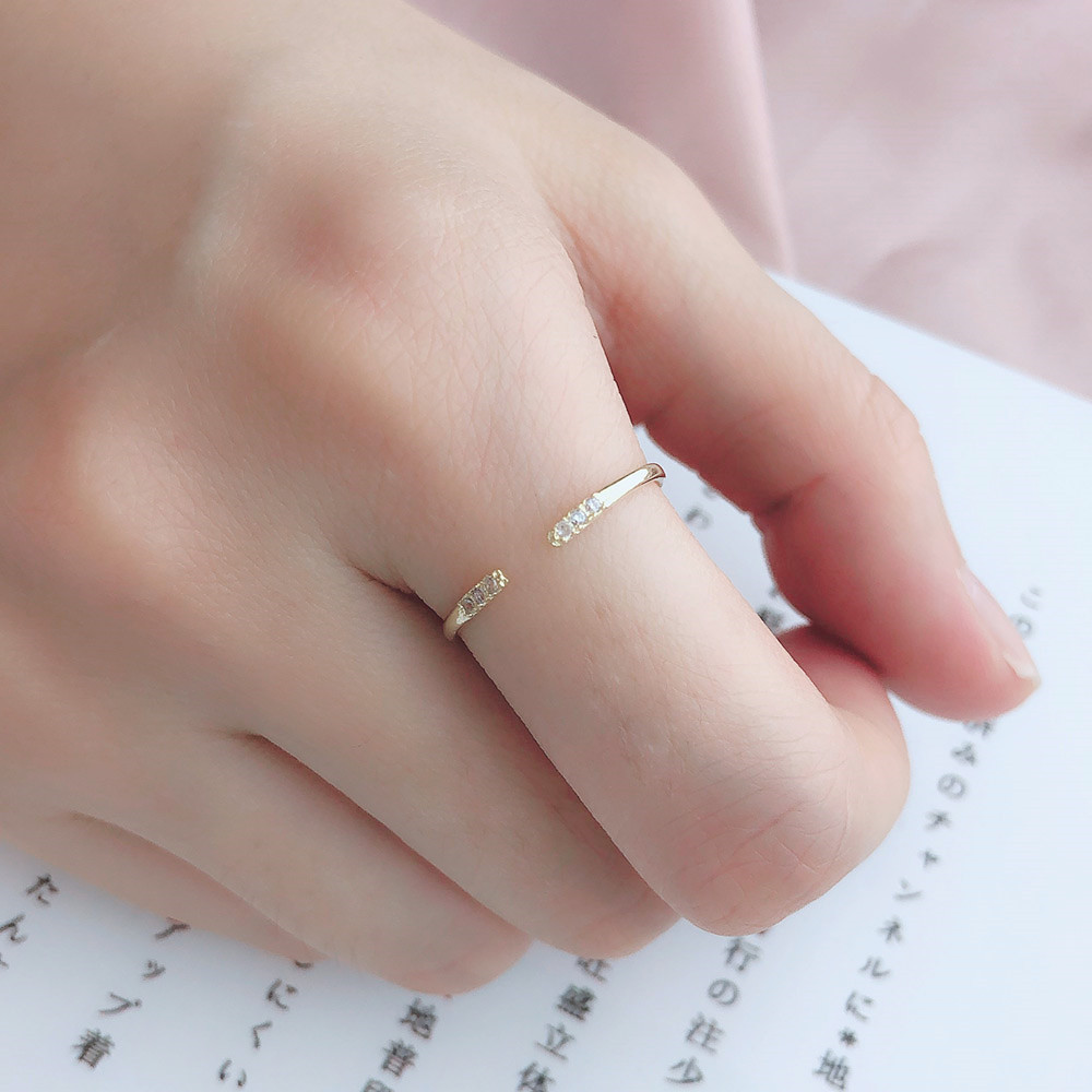European And American Simple Carbink Thin Open-end Bangle Ring