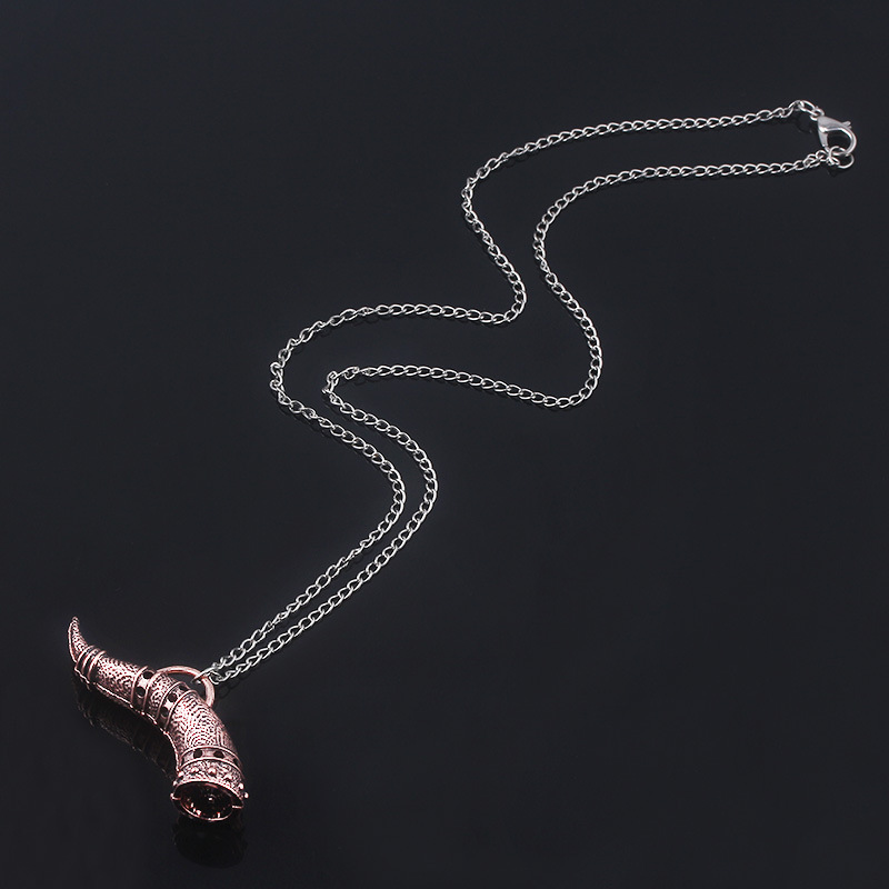 Title 4, Collier Corne de Taureau Viking Un puissant sym...