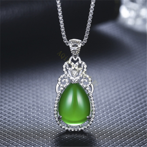 Waterdrop Blossom Carnelian Pendant With Green Chalcedony