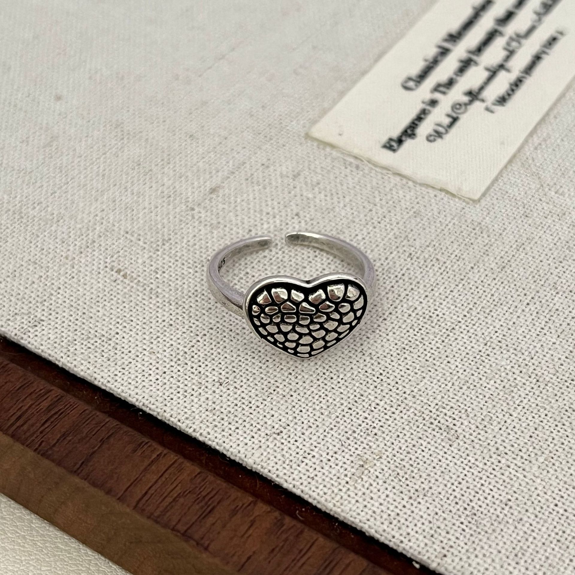 https://cf.cjdropshipping.com/quick/product/2e20baa9-005b-4769-9855-fbec15bc99e2.jpg