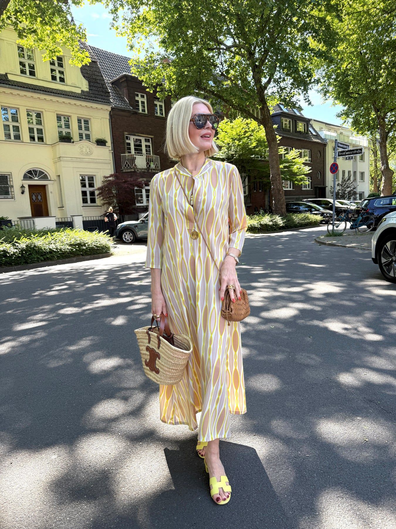 Buy Women's Clothing Online | Buy Trending Dresses for Women