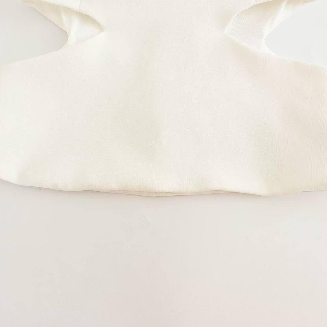 European And American Style Open Design Hanging Collar Top