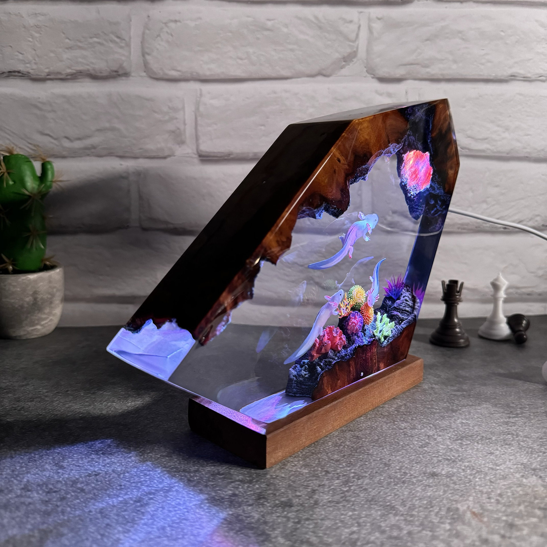 Salamander Shape Resin Table Lamp
