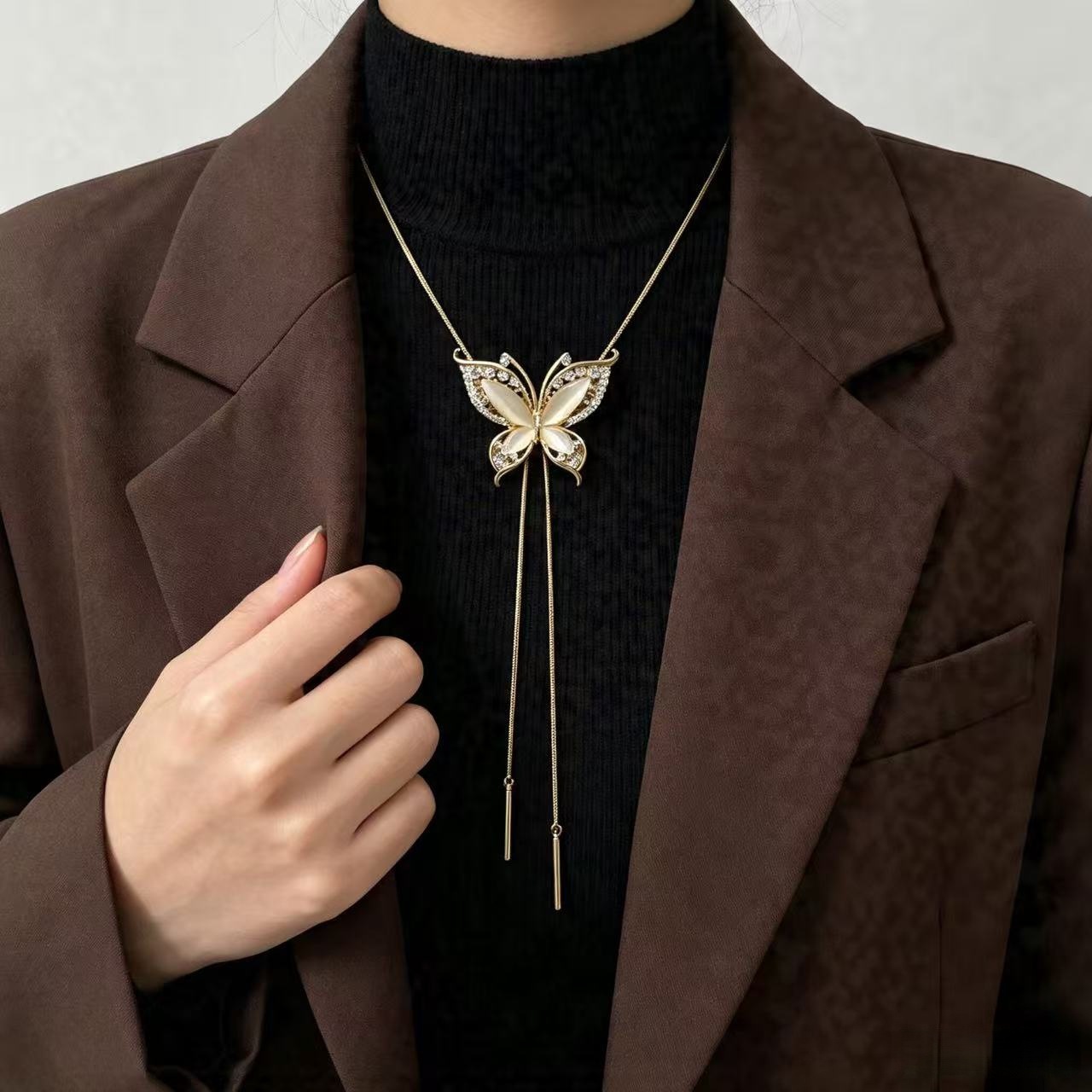 Papillon Cat-Eye Butterfly Sweater Chain 4