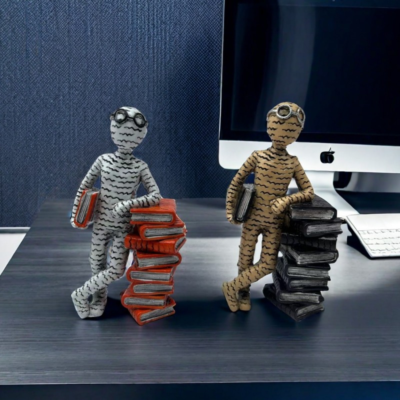 Synthetic resin reader figurine decoration (reader a)
