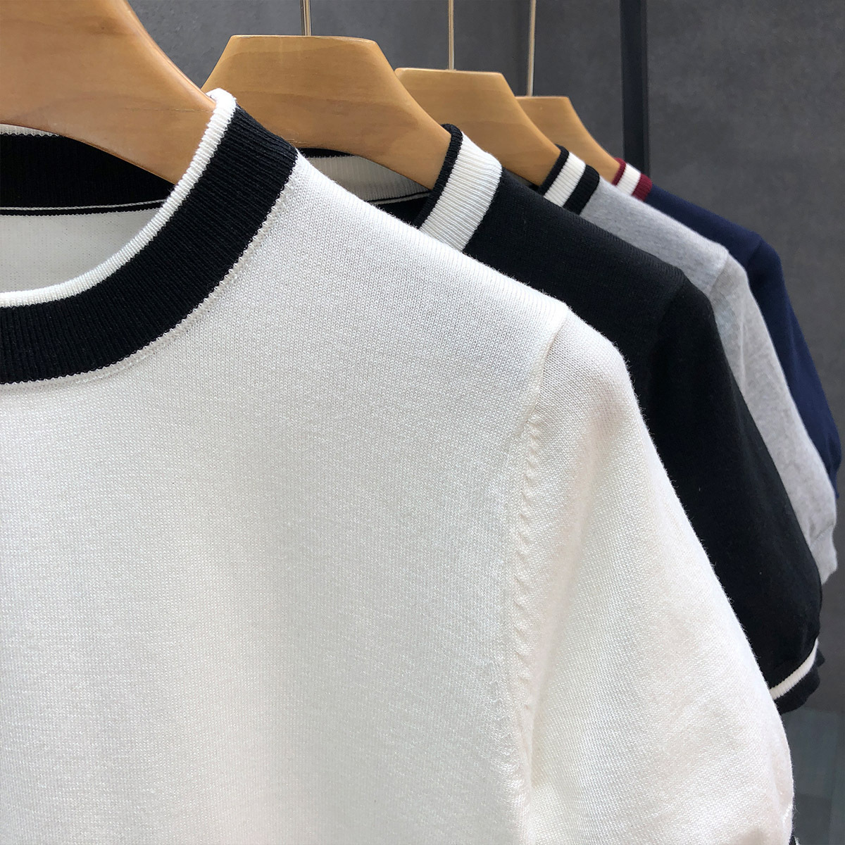 Mens Trendy Short-sleeve Or Half-sleeve Base Sweater