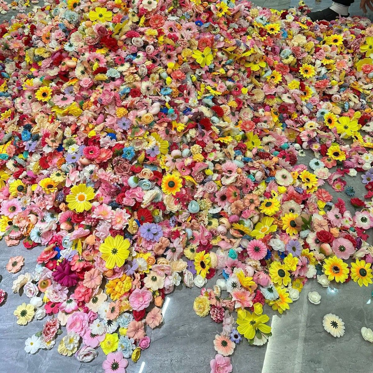 Handmade DIY Colorful Floating Artificial Flower Interior Decoration Random 20 With 50 M Lines - Shop at LoveMi