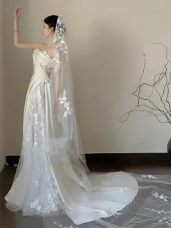 Satin Lace Wedding Veil Tube Top Fishtail Wedding Dress - White - View 1