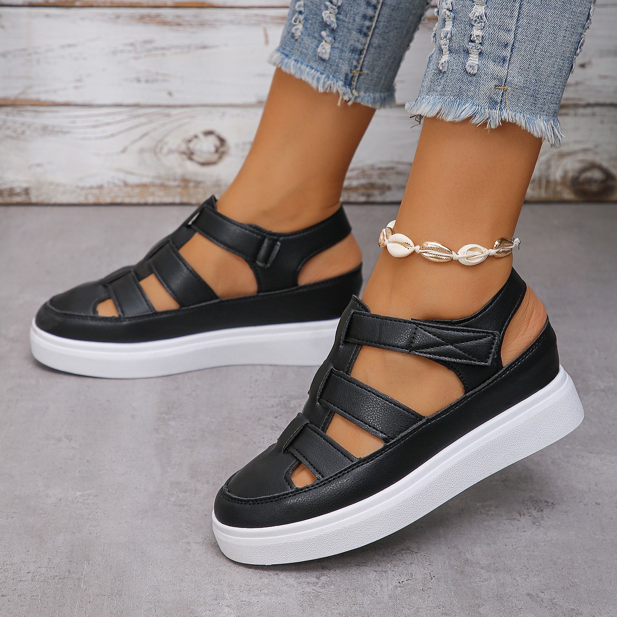 New Versatile Hollow-out Casual Sandals For Women