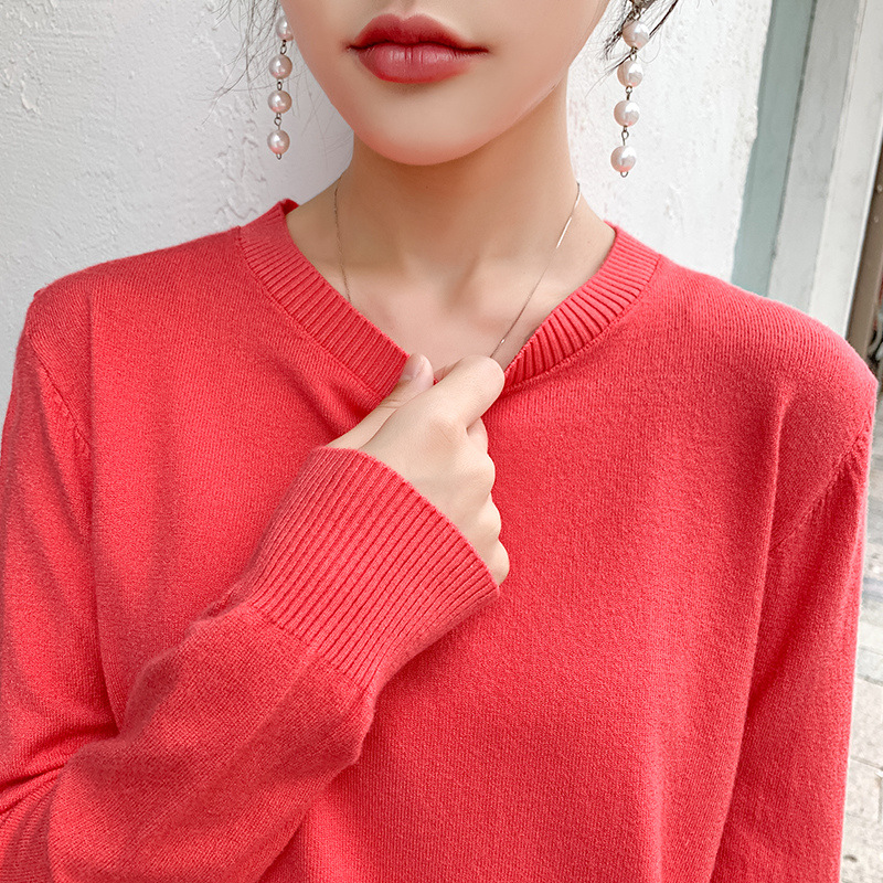 Womens Long-sleeve Knitted Pullover With A Crew Neck Lightweight Sweater Top