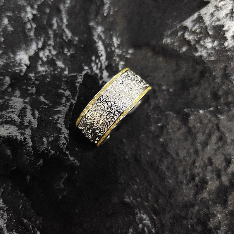 Gold And Silver Contrast Color Tang Grass Pattern Ring