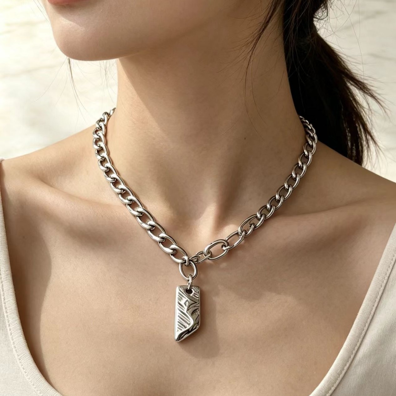 High-end Embossed Square-plate Cuban Necklace
