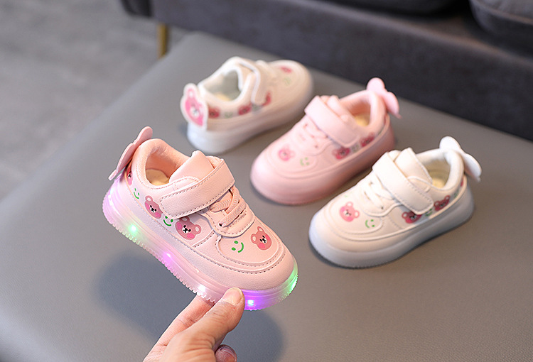 Title 3, Weiche weiße Babyschuhe für Kinder, mit flexibl...