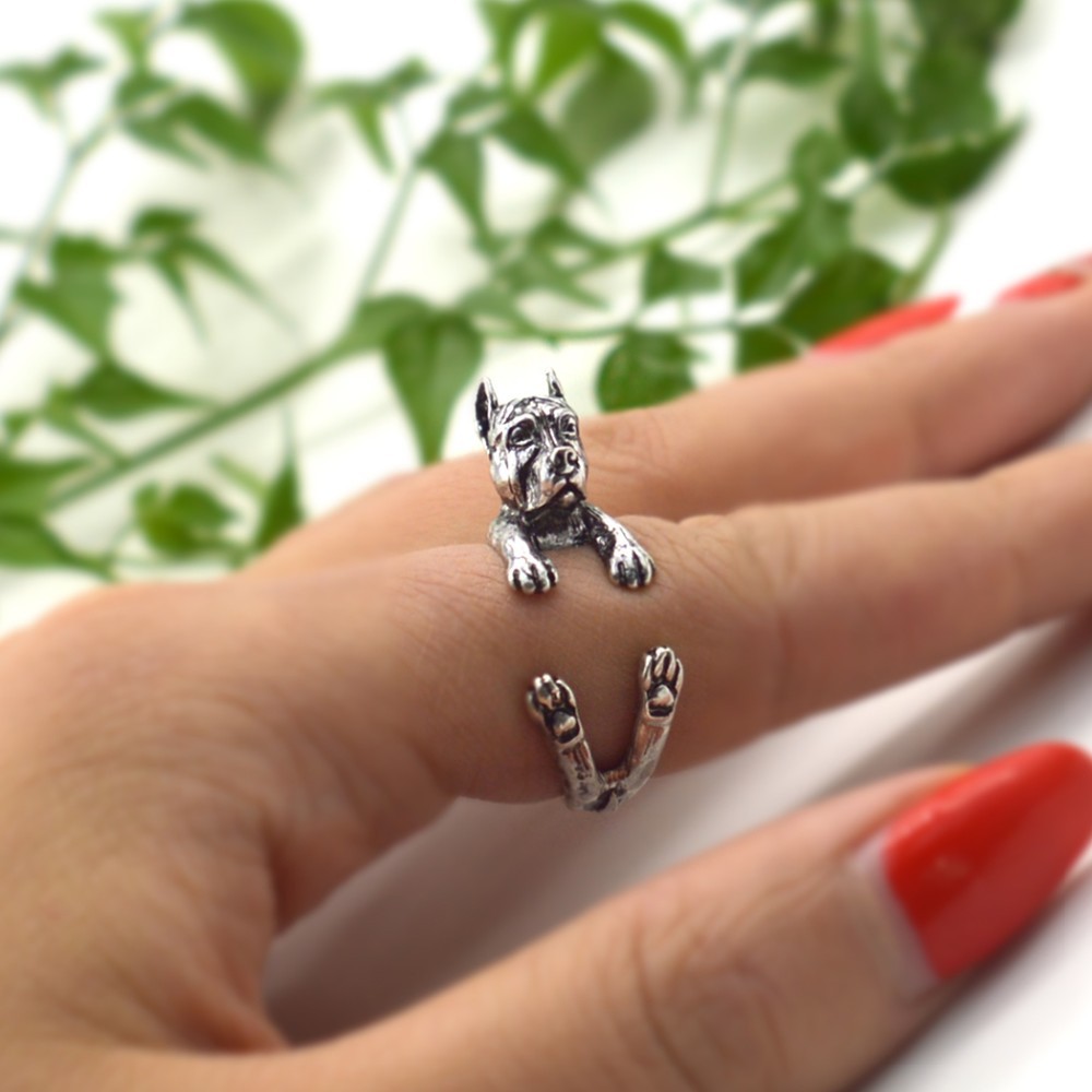 Title 1, Anillo Ajustable Doberman Retro