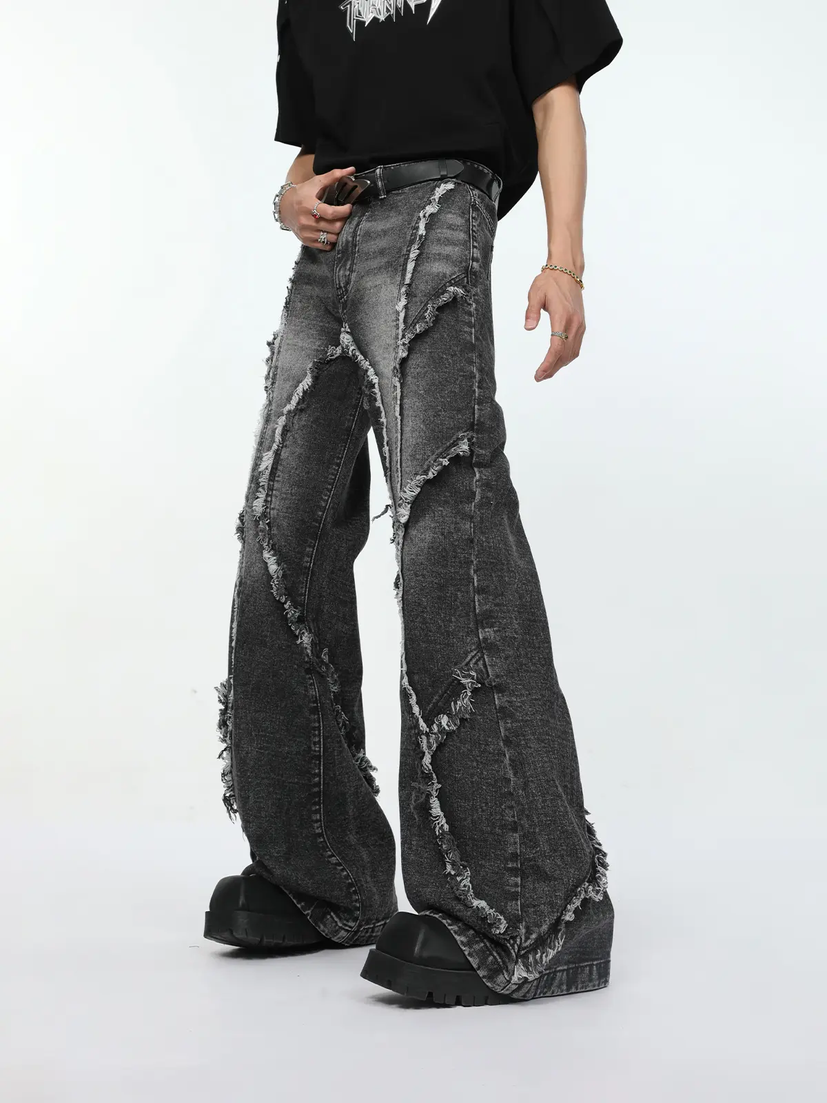 Niche Trend Deconstructing Washed Fringed Burr Design Jeans