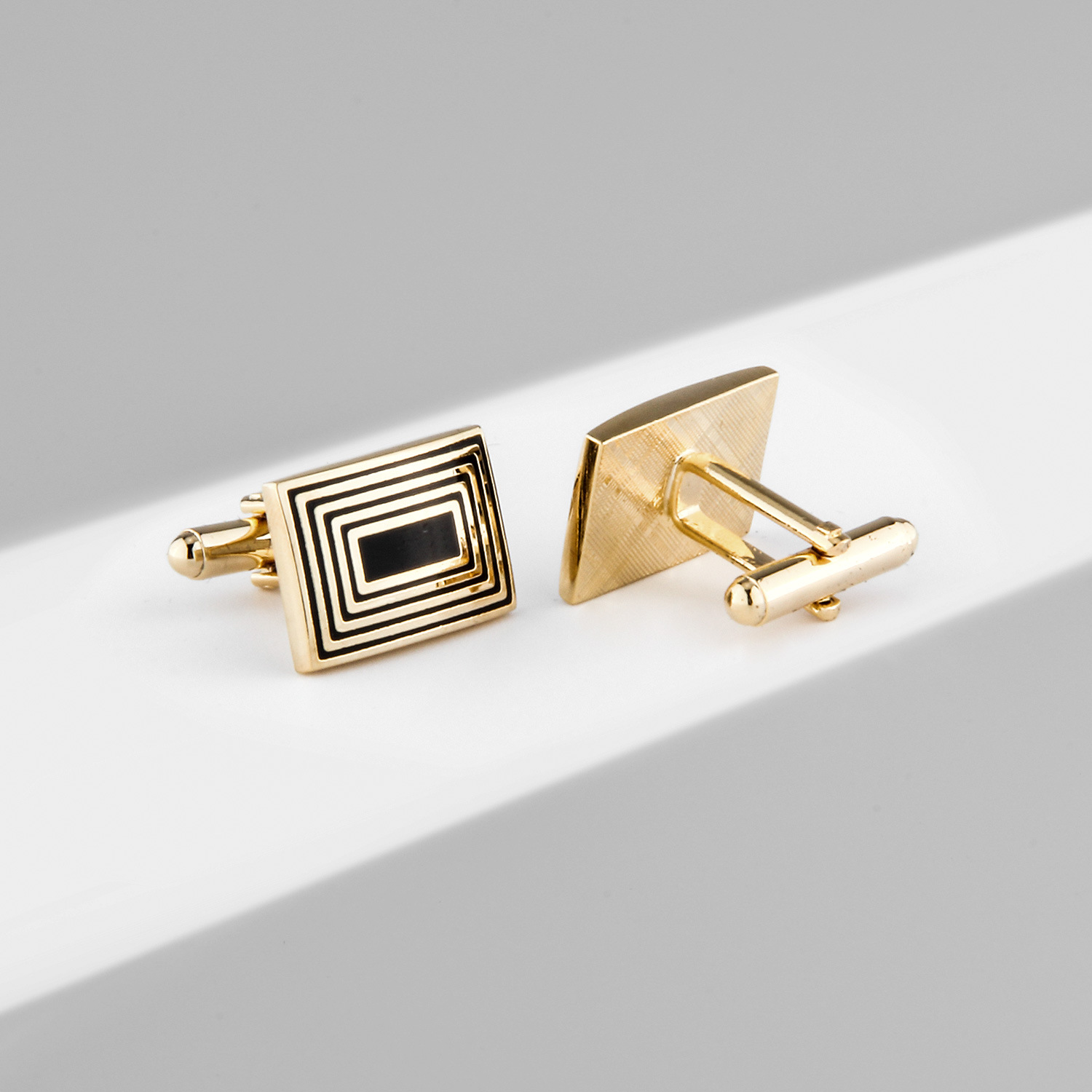 French Fashion Enamel Gold Plated Copper Cufflinks - Picture 11 of 14