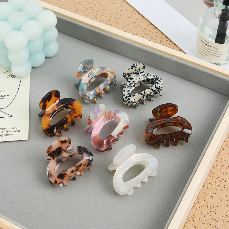 Retro Half-up Hair Clip Small Size Womens Style