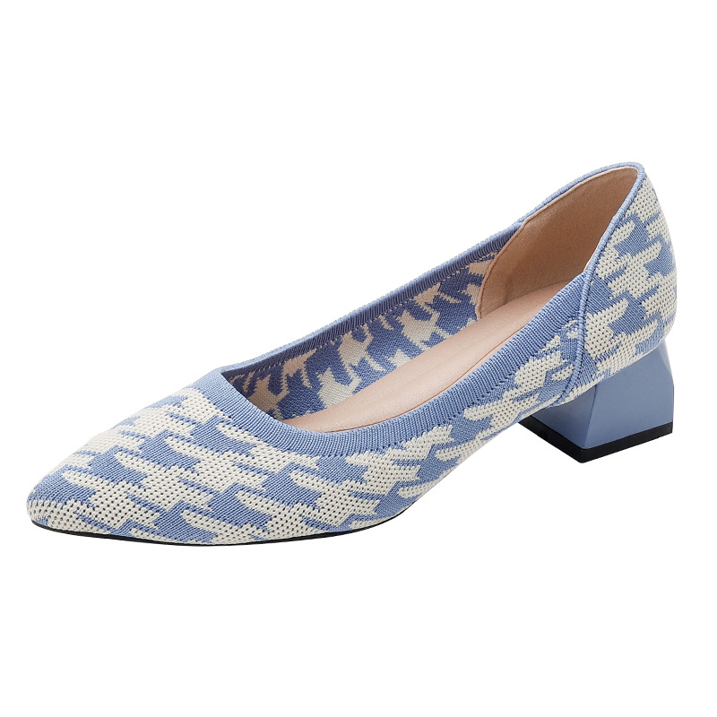 Flyknit Pointed-Toe Chunky-Heeled Pumps, picture 3 of 11