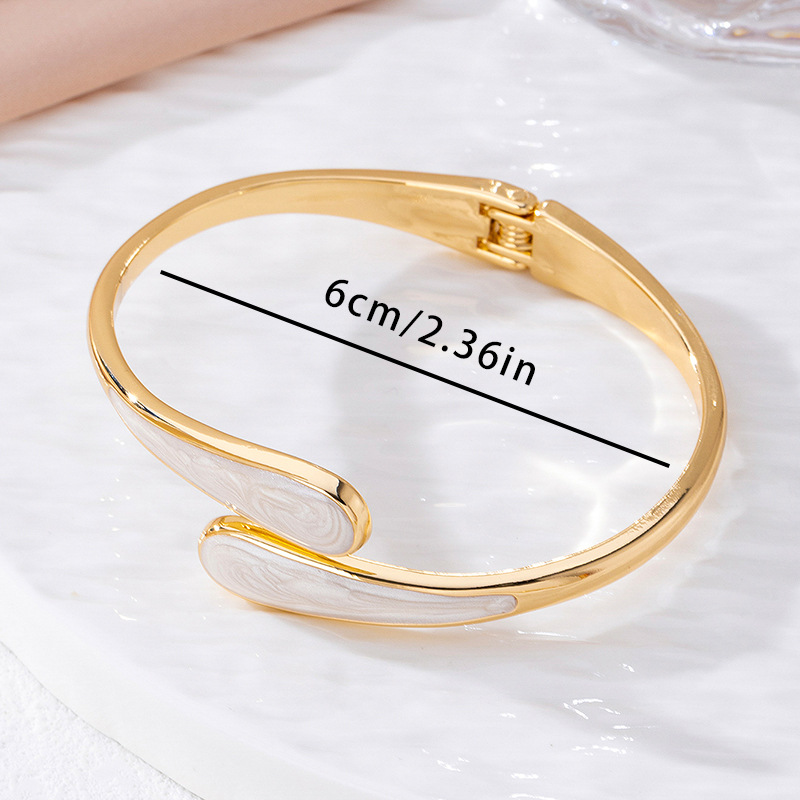 https://cf.cjdropshipping.com/quick/product/2fbfacad-ebf4-441e-9d5b-19ab50e51ba5.jpg