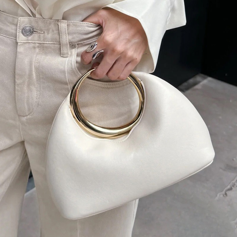 Metal Ring Designed Cloud Shaped Evening Bag For Women