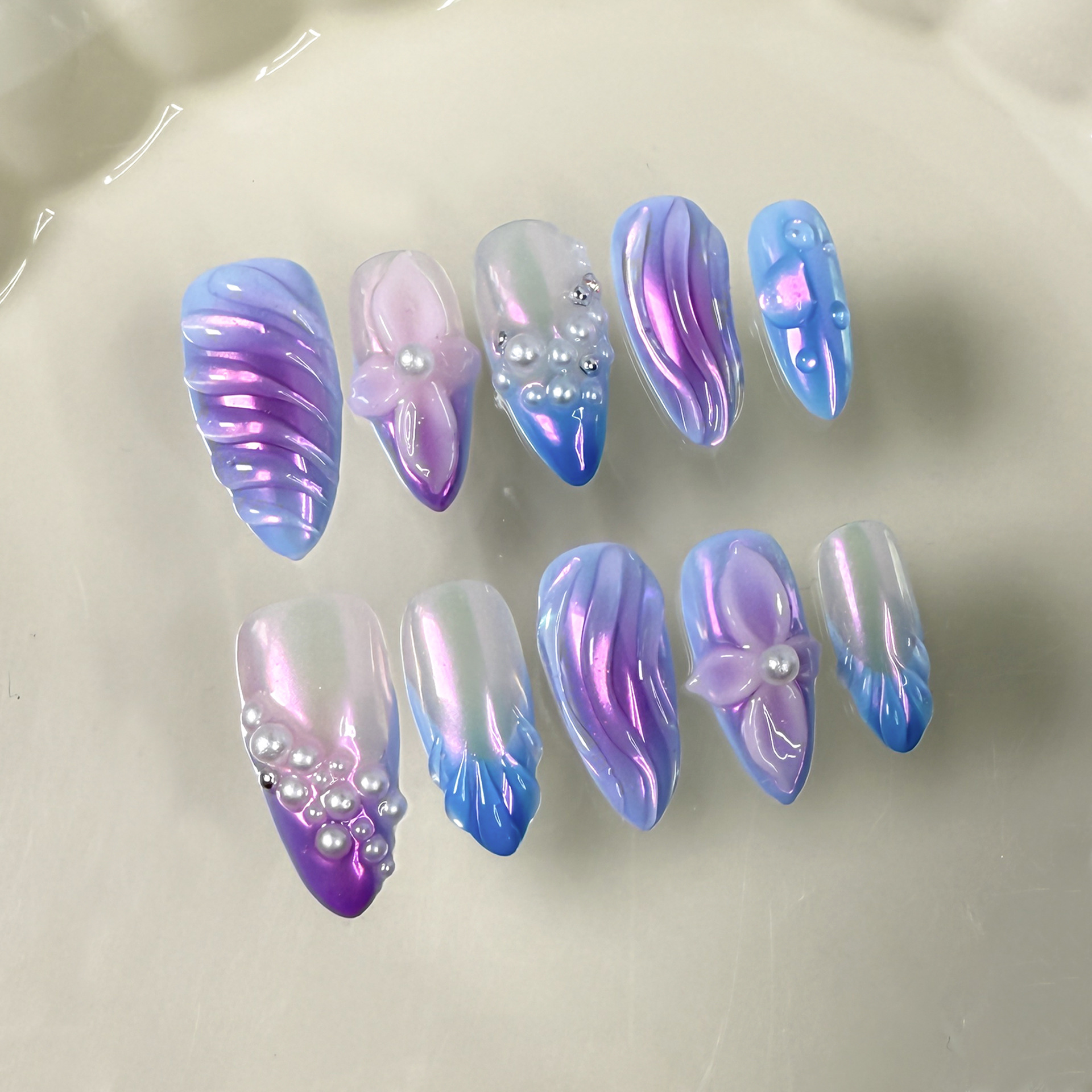 Three-dimensional Carved Nail Art With Relief Designs For Wearable Manicures