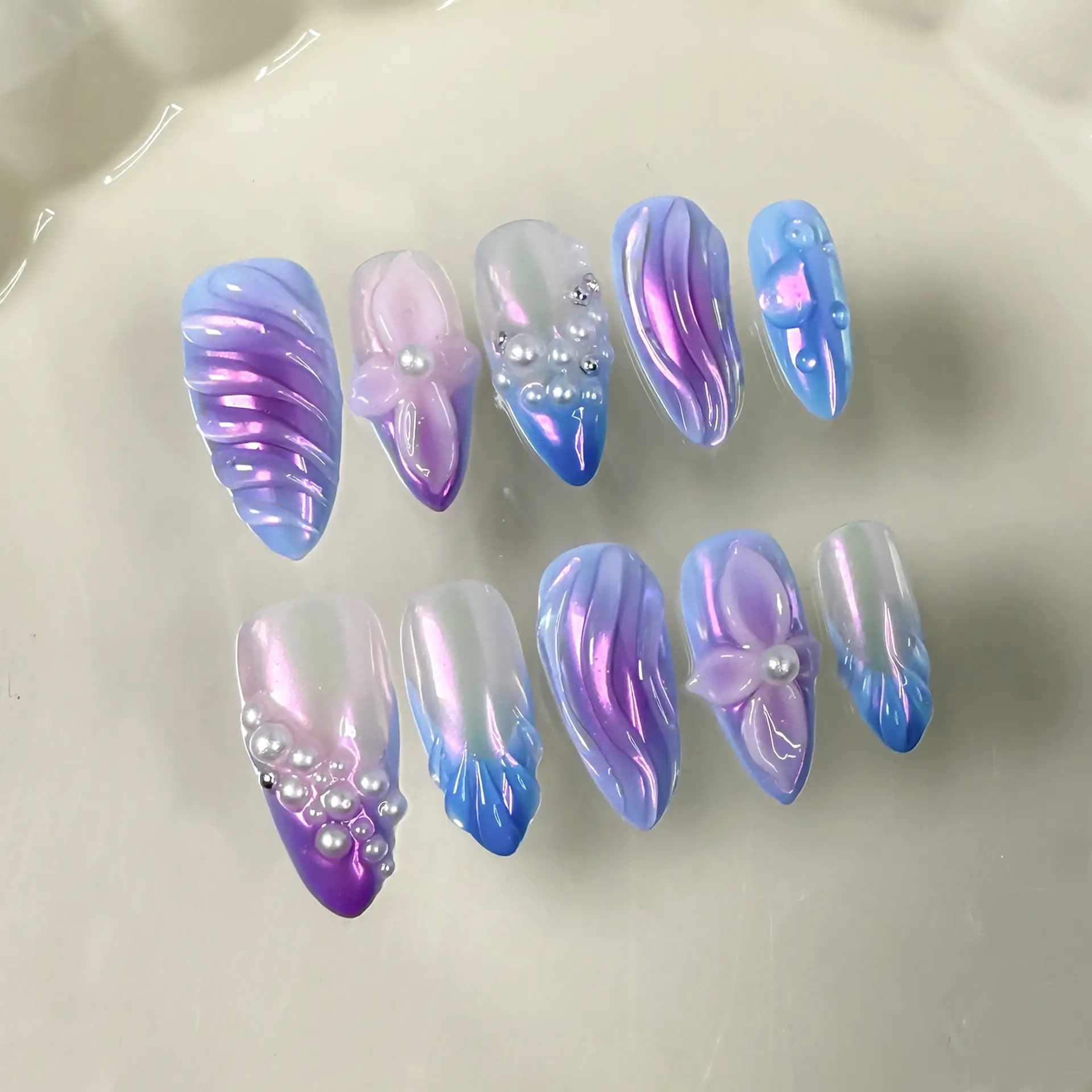 Three-dimensional Carved Nail Art With Relief Designs For Wearable Manicures